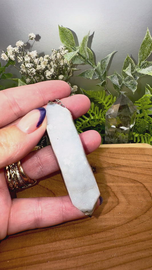 Druzy Agate Double Terminated pendant.