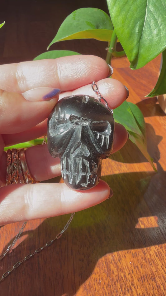 Agni Mantitie Skull pendant